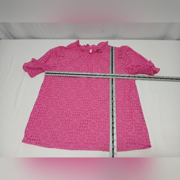 J.Crew Ladies Smocked Puff Sleeve Top In Eyelet . Size S - Picture 2 of 8